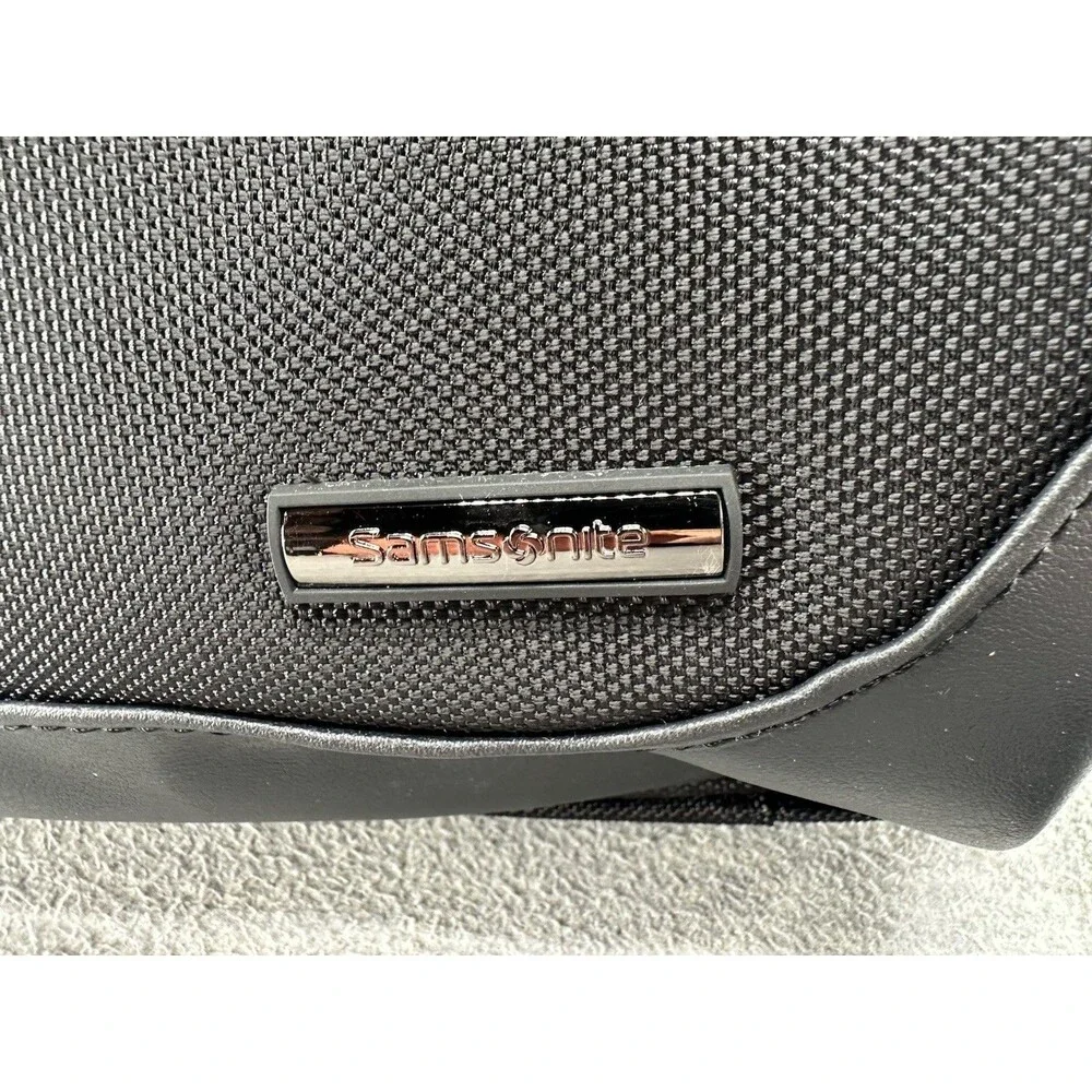 SAMSONITE 46630-1041 Laptop Portfolio Luggage Bag